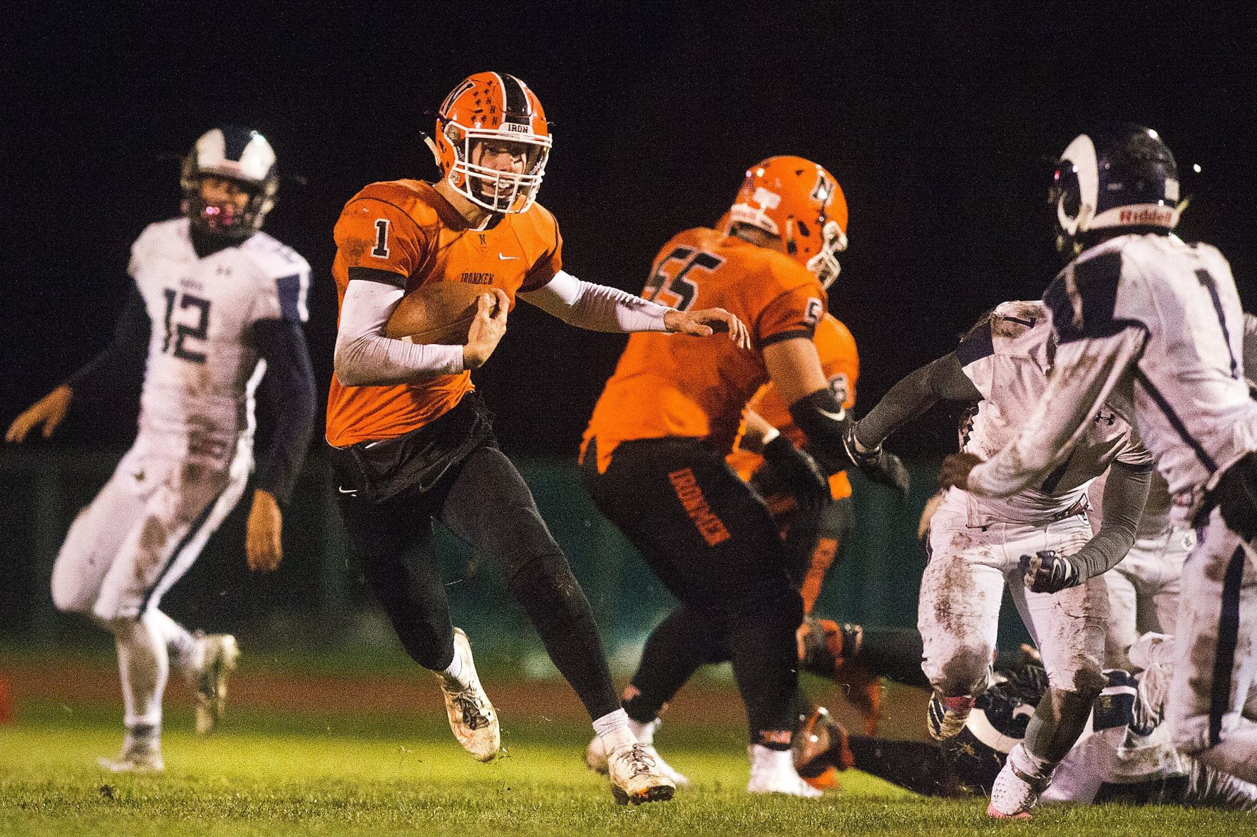 110219-blm-spt-10nchsfb